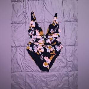 Women’s one piece swimsuit size Large